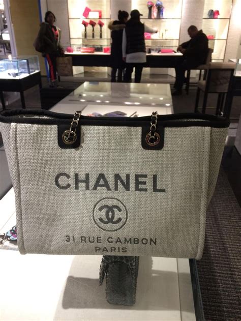 do chanel employees get a discount on bags